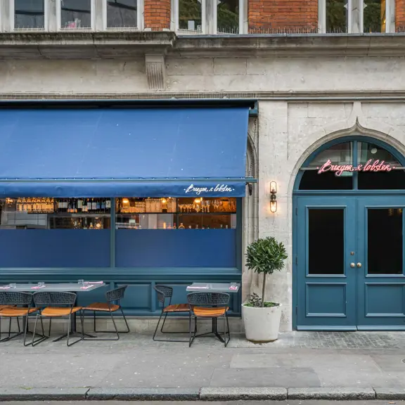 Burger And Lobster Bond street exterior